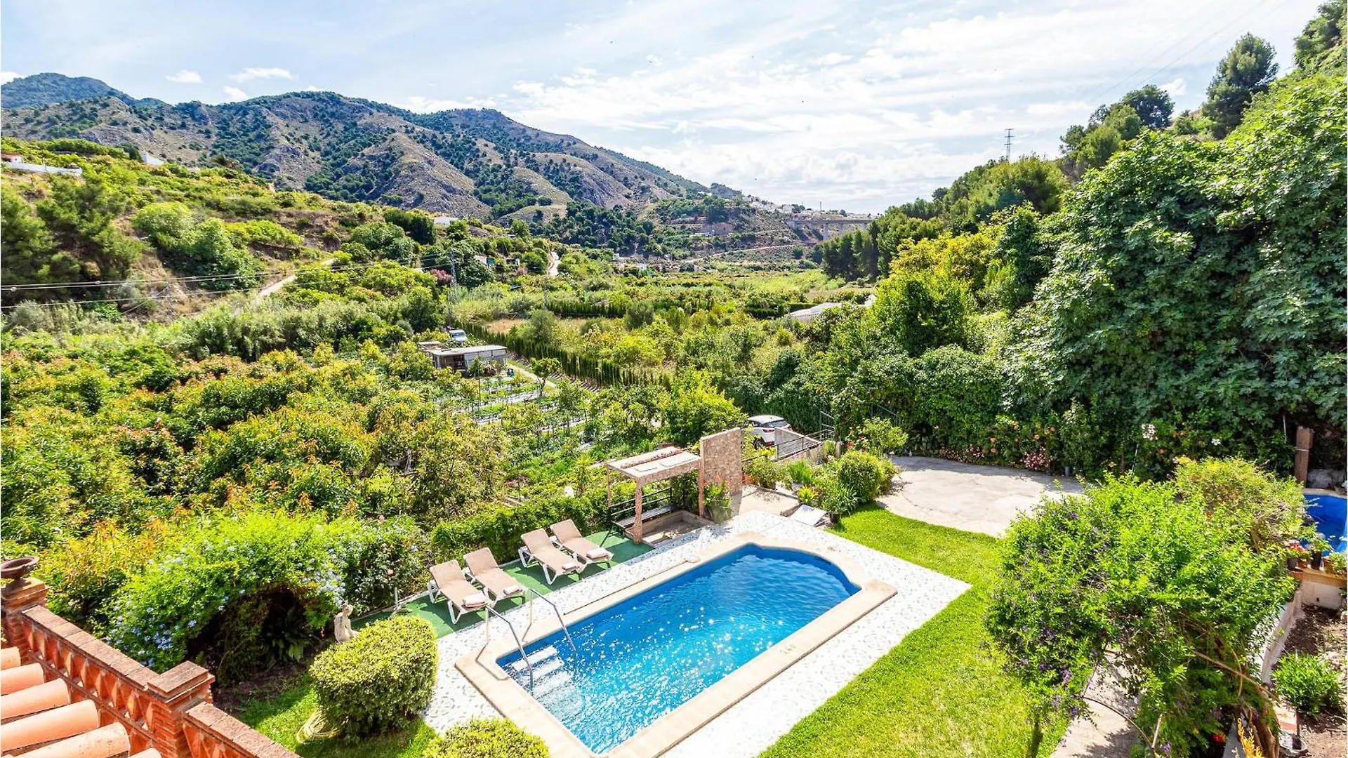 3 Bedroom Awesome Home In Nerja 0*,